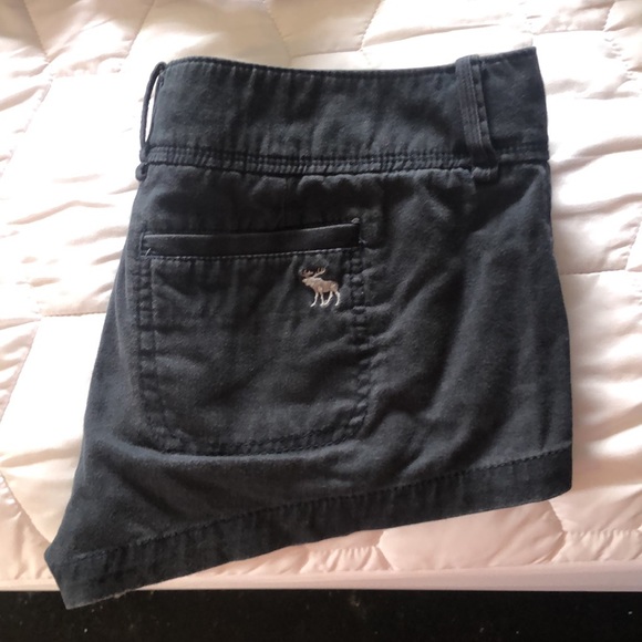 Abercrombie & Fitch shorts - Picture 2 of 3
